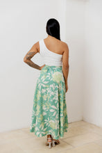 Cargar imagen en el visor de la galería, Falda ajustable. Color: Verde estampado