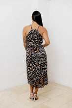 Cargar imagen en el visor de la galería, Blusa cordón. Color: animal print.
