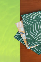 Cargar imagen en el visor de la galería, Paño hojas verde