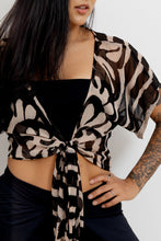 Cargar imagen en el visor de la galería, Blusa nudo. Color: negro-beige estampado.