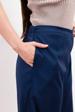 Cargar imagen en el visor de la galería, Pantalón mangano fibras recicladas. Color: azul