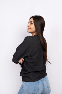 Sweater mujer. Color: negro